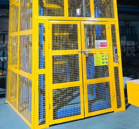 江口货梯可以安装在室外吗